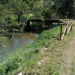Spacious Countryside Escape בית נופש