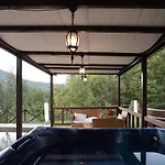 בית נופש Spacious Countryside Escape