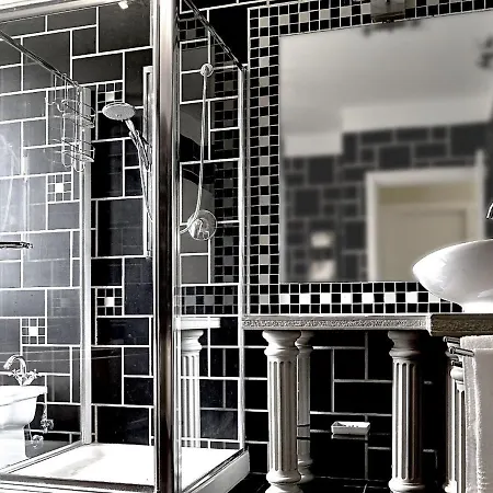 Spacious Countryside Escape Nyaraló Valtopina