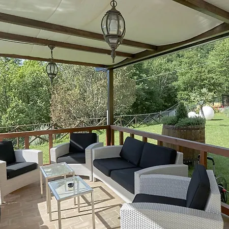 Spacious Countryside Escape Valtopina